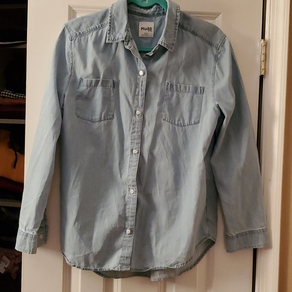 Mudd juniors chambray top